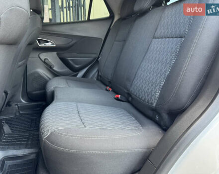 Білий Опель Mokka, об'ємом двигуна 1.6 л та пробігом 128 тис. км за 9700 $, фото 24 на Automoto.ua