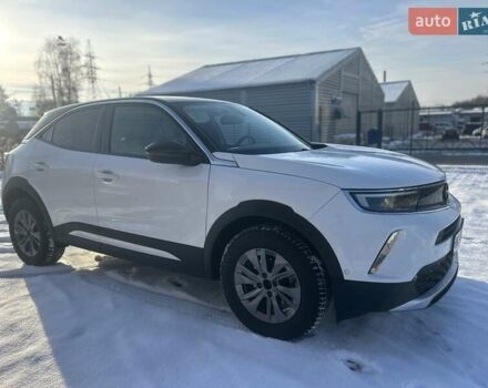 Белый Опель Mokka, объемом двигателя 1.2 л и пробегом 98 тыс. км за 16100 $, фото 2 на Automoto.ua