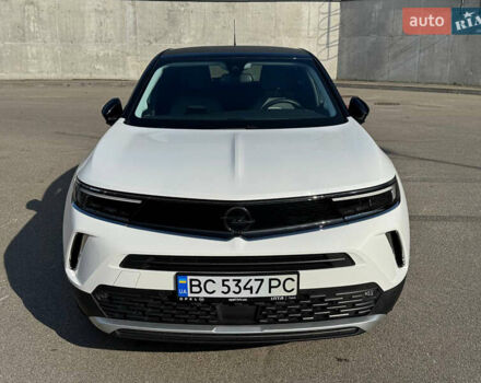 Белый Опель Mokka, объемом двигателя 1.2 л и пробегом 33 тыс. км за 18800 $, фото 2 на Automoto.ua