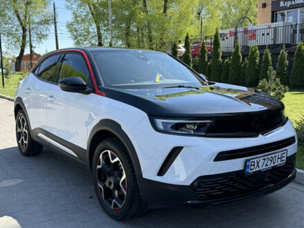 Опель Mokka 2022 в Хмельницком на Automoto.ua Белый Опель Mokka, объемом двигателя 1.2 л и пробегом 18 тыс. км за 22500 $, фото 1 на Automoto.ua