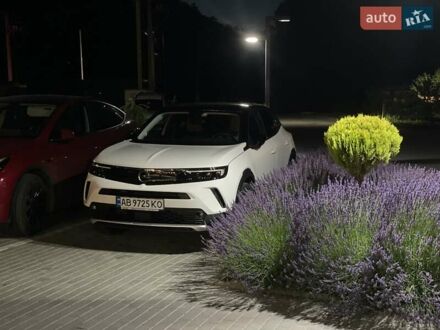 Опель Mokka 2023 в Виннице на Automoto.ua Белый Опель Mokka, объемом двигателя 1.2 л и пробегом 7 тыс. км за 24000 $, фото 1 на Automoto.ua