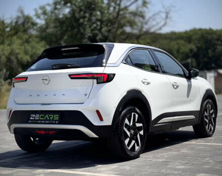 Білий Опель Mokka-e, об'ємом двигуна 0 л та пробігом 58 тис. км за 17300 $, фото 4 на Automoto.ua