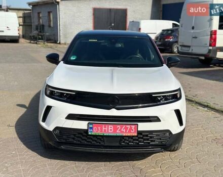 Белый Опель Mokka-e, объемом двигателя 0 л и пробегом 35 тыс. км за 17000 $, фото 1 на Automoto.ua