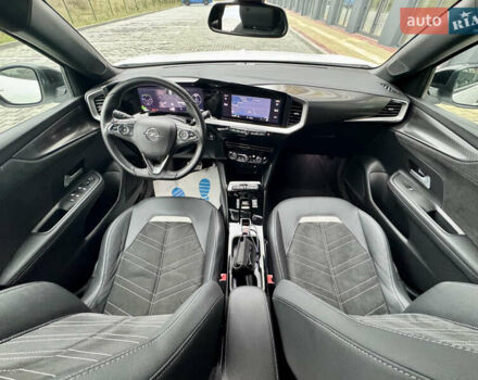 Білий Опель Mokka-e, об'ємом двигуна 0 л та пробігом 76 тис. км за 17600 $, фото 26 на Automoto.ua