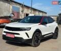 Белый Опель Mokka-e, объемом двигателя 0 л и пробегом 35 тыс. км за 17000 $, фото 2 на Automoto.ua
