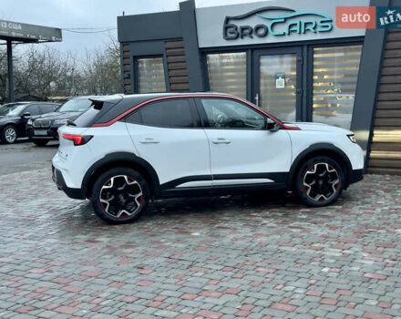 Белый Опель Mokka-e, объемом двигателя 0 л и пробегом 85 тыс. км за 15900 $, фото 50 на Automoto.ua