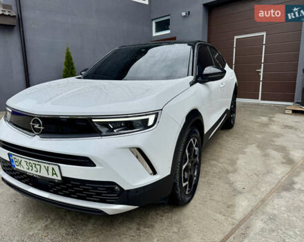 Белый Опель Mokka-e, объемом двигателя 0 л и пробегом 73 тыс. км за 17000 $, фото 1 на Automoto.ua