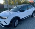 Белый Опель Mokka-e, объемом двигателя 0 л и пробегом 111 тыс. км за 15000 $, фото 1 на Automoto.ua