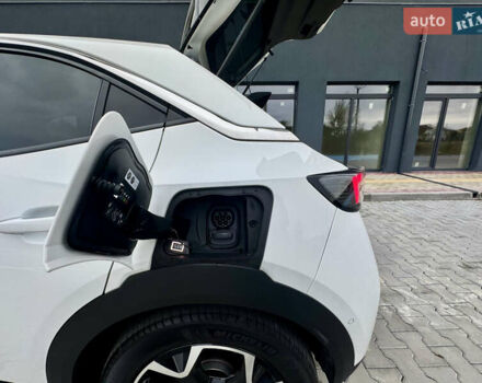 Білий Опель Mokka-e, об'ємом двигуна 0 л та пробігом 76 тис. км за 17600 $, фото 16 на Automoto.ua