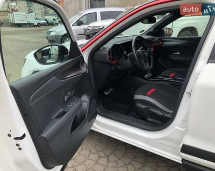 Белый Опель Mokka-e, объемом двигателя 0 л и пробегом 35 тыс. км за 17000 $, фото 37 на Automoto.ua