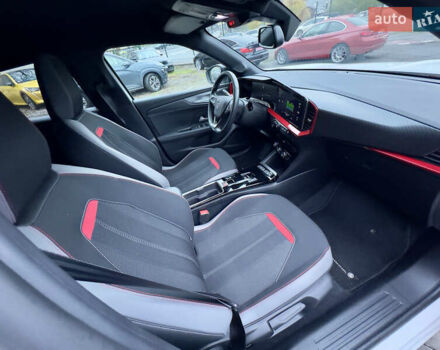 Белый Опель Mokka-e, объемом двигателя 0 л и пробегом 85 тыс. км за 15900 $, фото 43 на Automoto.ua