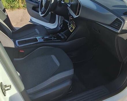 Білий Опель Mokka-e, об'ємом двигуна 0 л та пробігом 37 тис. км за 18000 $, фото 15 на Automoto.ua