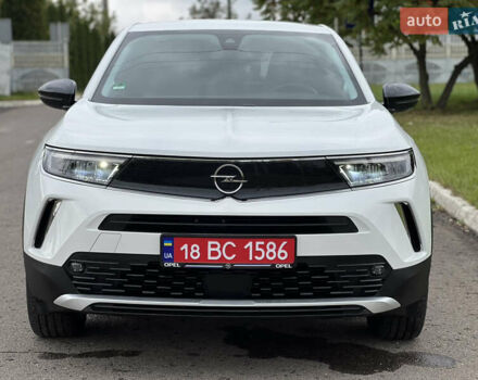 Белый Опель Mokka-e, объемом двигателя 0 л и пробегом 68 тыс. км за 16650 $, фото 6 на Automoto.ua