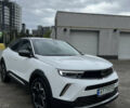 Белый Опель Mokka-e, объемом двигателя 0 л и пробегом 19 тыс. км за 21500 $, фото 3 на Automoto.ua