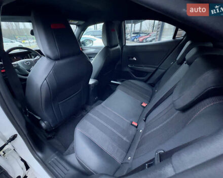 Белый Опель Mokka-e, объемом двигателя 0 л и пробегом 85 тыс. км за 15900 $, фото 32 на Automoto.ua