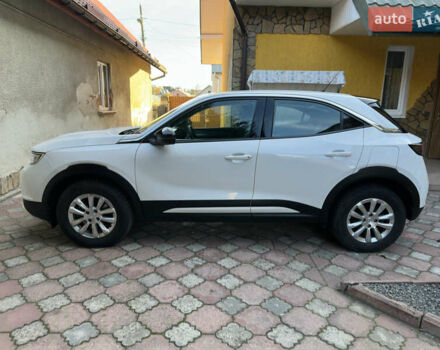Белый Опель Mokka-e, объемом двигателя 0 л и пробегом 27 тыс. км за 15800 $, фото 12 на Automoto.ua