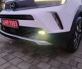 Белый Опель Mokka-e, объемом двигателя 0 л и пробегом 43 тыс. км за 15955 $, фото 4 на Automoto.ua