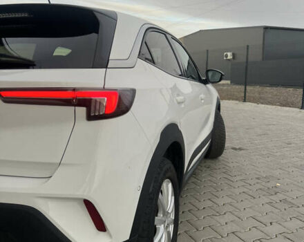 Белый Опель Mokka-e, объемом двигателя 0 л и пробегом 54 тыс. км за 15300 $, фото 7 на Automoto.ua