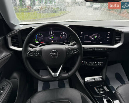 Белый Опель Mokka-e, объемом двигателя 0 л и пробегом 50 тыс. км за 16700 $, фото 57 на Automoto.ua