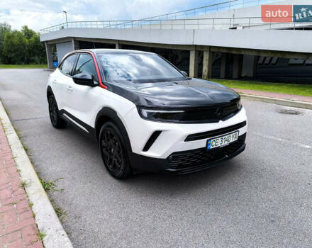 Белый Опель Mokka-e, объемом двигателя 0 л и пробегом 17 тыс. км за 15800 $, фото 17 на Automoto.ua