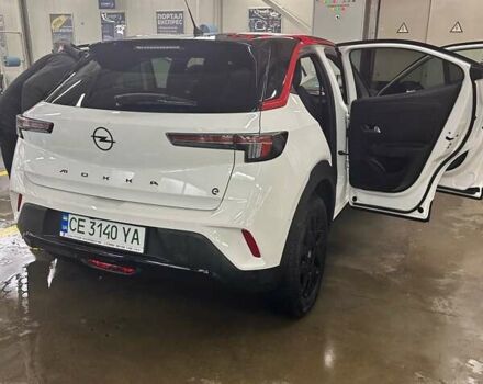 Белый Опель Mokka-e, объемом двигателя 0 л и пробегом 13 тыс. км за 14963 $, фото 4 на Automoto.ua