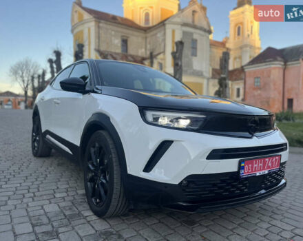 Белый Опель Mokka-e, объемом двигателя 0 л и пробегом 50 тыс. км за 16900 $, фото 1 на Automoto.ua