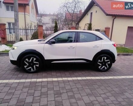 Белый Опель Mokka-e, объемом двигателя 0 л и пробегом 43 тыс. км за 15955 $, фото 3 на Automoto.ua
