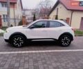 Белый Опель Mokka-e, объемом двигателя 0 л и пробегом 43 тыс. км за 15955 $, фото 3 на Automoto.ua