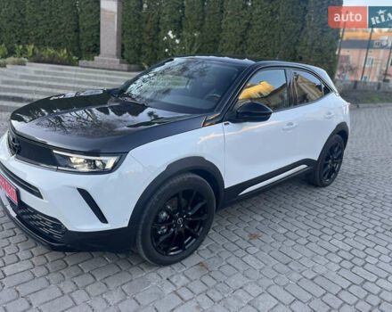 Белый Опель Mokka-e, объемом двигателя 0 л и пробегом 50 тыс. км за 16900 $, фото 9 на Automoto.ua