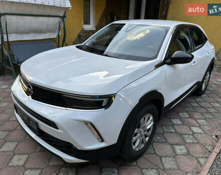 Белый Опель Mokka-e, объемом двигателя 0 л и пробегом 27 тыс. км за 15800 $, фото 5 на Automoto.ua
