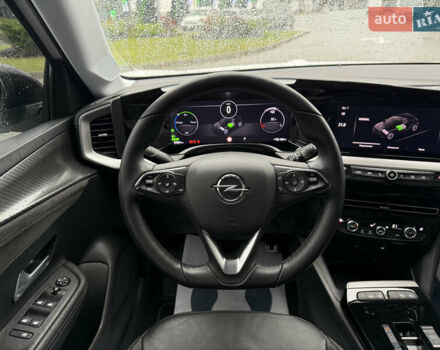 Белый Опель Mokka-e, объемом двигателя 0 л и пробегом 50 тыс. км за 16700 $, фото 59 на Automoto.ua