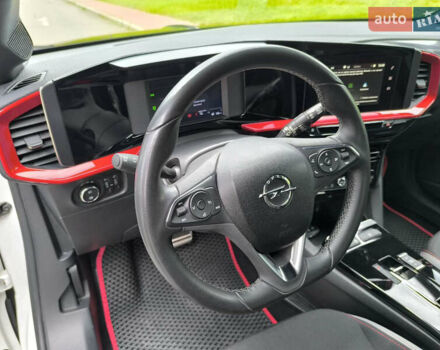 Белый Опель Mokka-e, объемом двигателя 0 л и пробегом 17 тыс. км за 15800 $, фото 21 на Automoto.ua