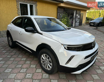 Белый Опель Mokka-e, объемом двигателя 0 л и пробегом 27 тыс. км за 15800 $, фото 8 на Automoto.ua