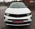 Белый Опель Mokka-e, объемом двигателя 0 л и пробегом 46 тыс. км за 16900 $, фото 1 на Automoto.ua