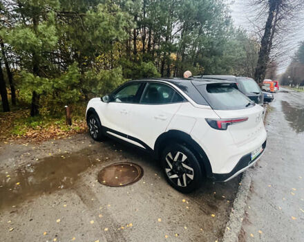 Белый Опель Mokka-e, объемом двигателя 0 л и пробегом 12 тыс. км за 19000 $, фото 5 на Automoto.ua