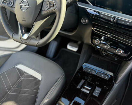 Білий Опель Mokka-e, об'ємом двигуна 0 л та пробігом 1 тис. км за 27315 $, фото 20 на Automoto.ua