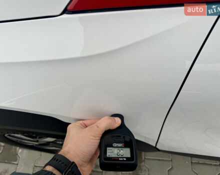 Белый Опель Mokka-e, объемом двигателя 0 л и пробегом 14 тыс. км за 18900 $, фото 54 на Automoto.ua