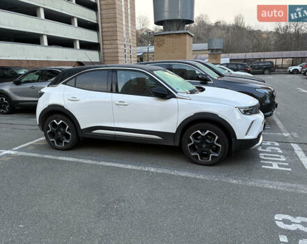 Белый Опель Mokka-e, объемом двигателя 0 л и пробегом 13 тыс. км за 19500 $, фото 3 на Automoto.ua