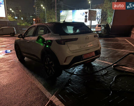 Білий Опель Mokka-e, об'ємом двигуна 0 л та пробігом 16 тис. км за 17900 $, фото 5 на Automoto.ua