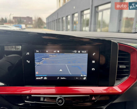 Белый Опель Mokka-e, объемом двигателя 0 л и пробегом 14 тыс. км за 18900 $, фото 28 на Automoto.ua