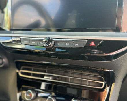 Білий Опель Mokka-e, об'ємом двигуна 0 л та пробігом 1 тис. км за 27315 $, фото 47 на Automoto.ua