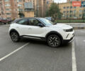 Білий Опель Mokka-e, об'ємом двигуна 0 л та пробігом 8 тис. км за 18500 $, фото 3 на Automoto.ua