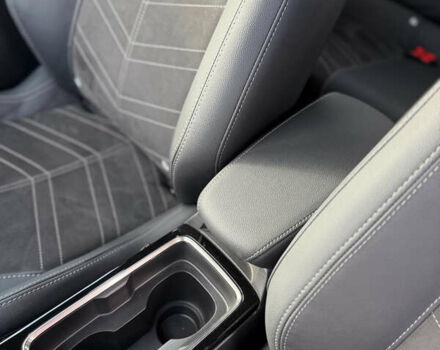 Білий Опель Mokka-e, об'ємом двигуна 0 л та пробігом 1 тис. км за 27315 $, фото 32 на Automoto.ua