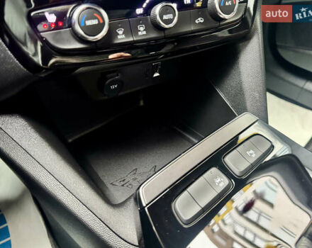 Белый Опель Mokka-e, объемом двигателя 0 л и пробегом 14 тыс. км за 18900 $, фото 49 на Automoto.ua