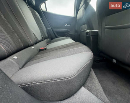 Белый Опель Mokka-e, объемом двигателя 0 л и пробегом 14 тыс. км за 18900 $, фото 34 на Automoto.ua