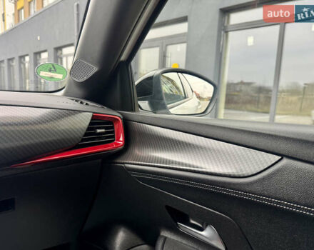 Белый Опель Mokka-e, объемом двигателя 0 л и пробегом 14 тыс. км за 18900 $, фото 46 на Automoto.ua