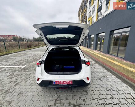 Белый Опель Mokka-e, объемом двигателя 0 л и пробегом 14 тыс. км за 18900 $, фото 14 на Automoto.ua