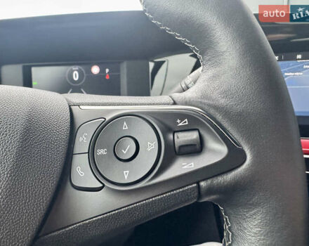 Белый Опель Mokka-e, объемом двигателя 0 л и пробегом 14 тыс. км за 18900 $, фото 44 на Automoto.ua