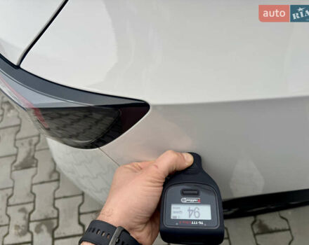 Белый Опель Mokka-e, объемом двигателя 0 л и пробегом 14 тыс. км за 18900 $, фото 66 на Automoto.ua