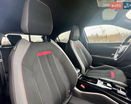 Белый Опель Mokka-e, объемом двигателя 0 л и пробегом 14 тыс. км за 18900 $, фото 24 на Automoto.ua